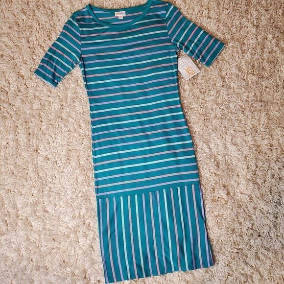 LULAROE Julia Dress    - Picture 1 of 5